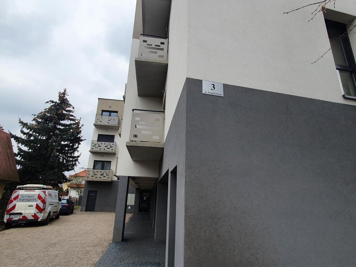 Apartament Business Sienkiewicza Apartment Leszno  Exterior photo